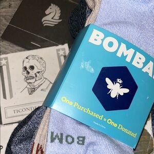 🧦 🐝 🧦• 🌍 BOMBAS x Variety Vibes 🌍• 🐝🧦🐝